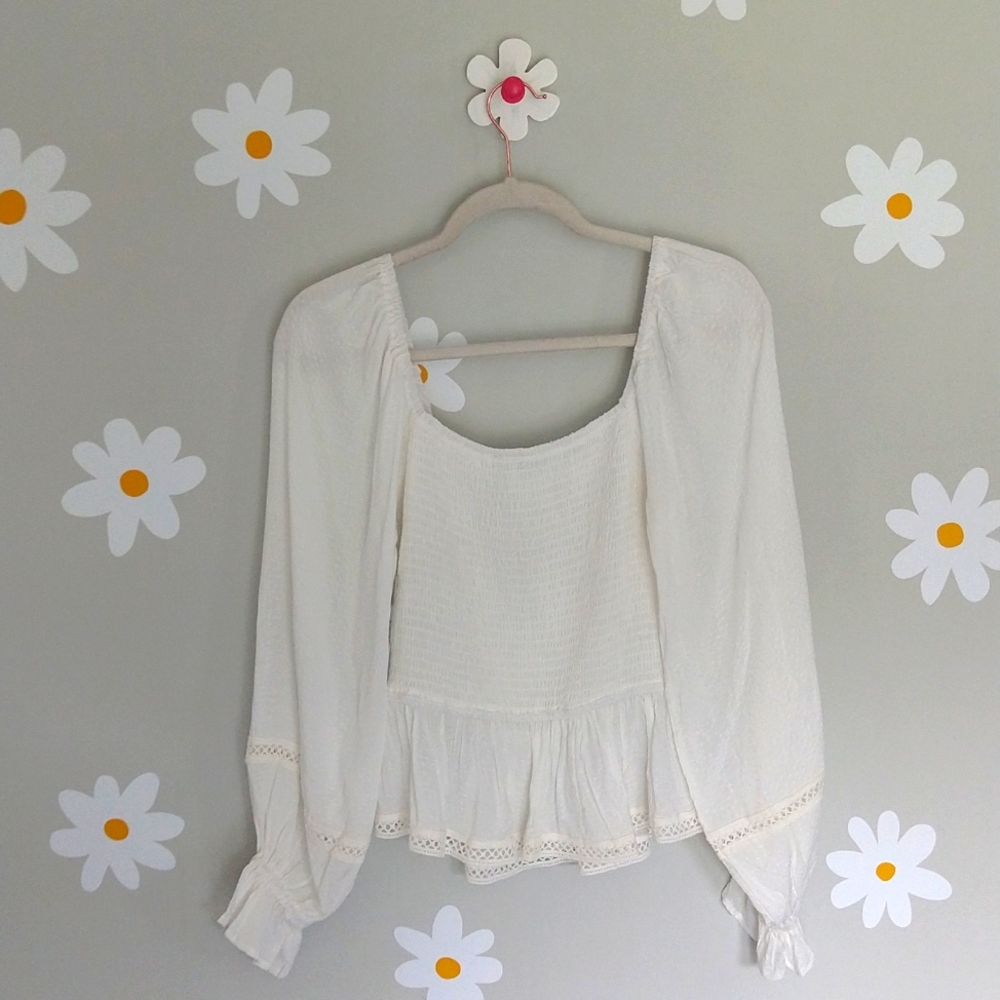 NWT Lizard Thicket Big Waterblue Sky Ivory Delicate Smocked Billow Sleeve Top - Picture 4 of 16